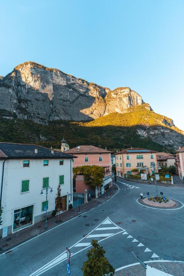 Albergo Caffe Centrale Mezzocorona Eksteriør bilde
