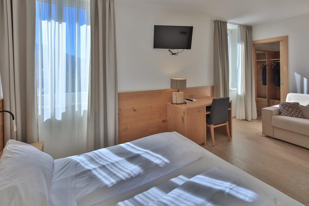 Albergo Caffe Centrale Mezzocorona Rom bilde